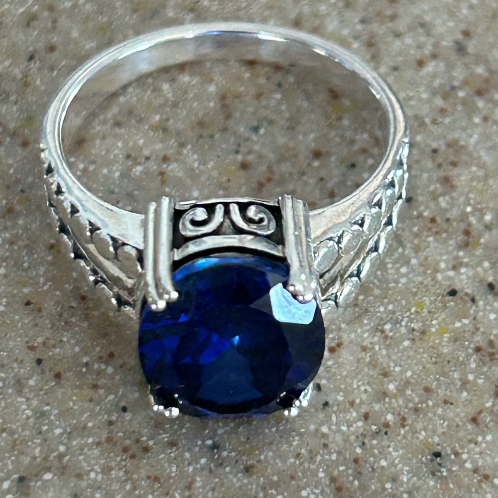 QVC Robert Manse Artisan crafted 925 Sterling Silver, lab sapphire ring size 8